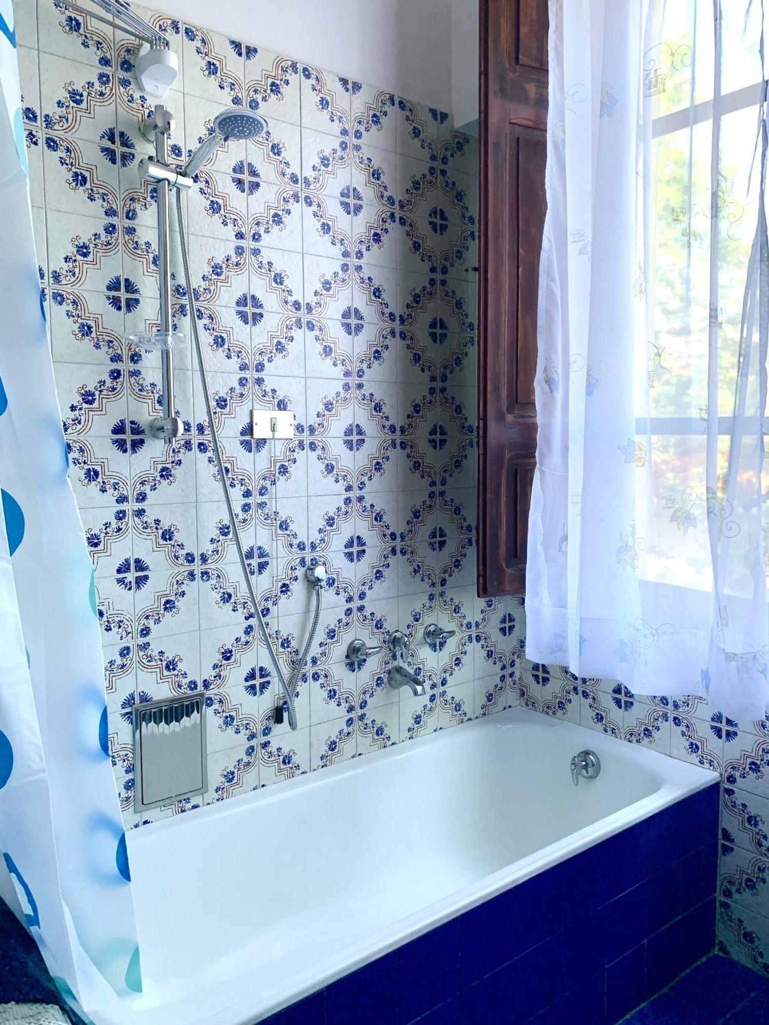 Guest House A Due Passi オルビア エクステリア 写真